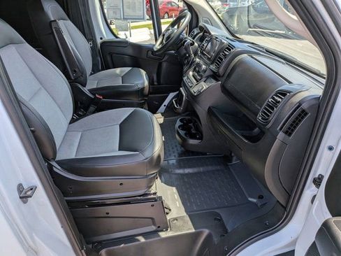 Used 2025 RAM ProMaster 2500 w/ Convenience Group FWD image 5