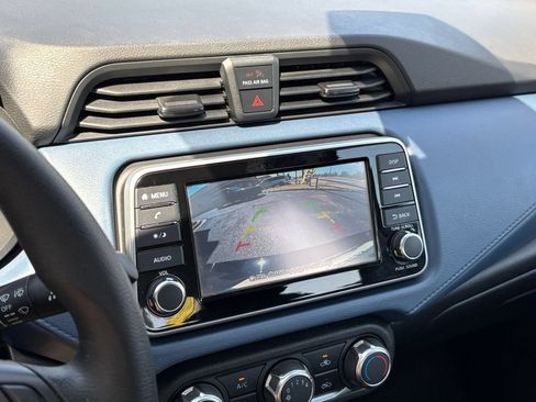 Used 2025 Nissan Versa SV FWD image 18
