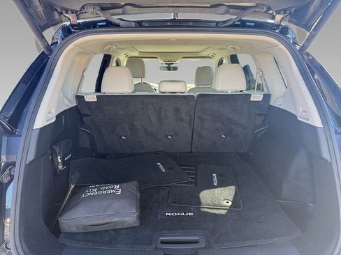 Used 2023 Nissan Rogue SV w/ SV Premium B Package image 25
