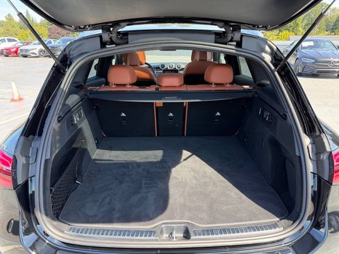 Used 2026 Mercedes-Benz GLC 300 4MATIC image 9