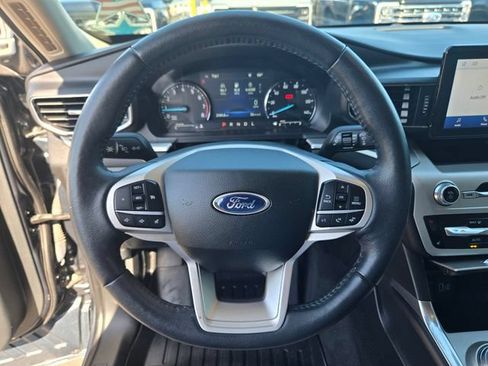 Certified 2022 Ford Explorer XLT w/ Equipment Group 202A AWD/4WD image 20