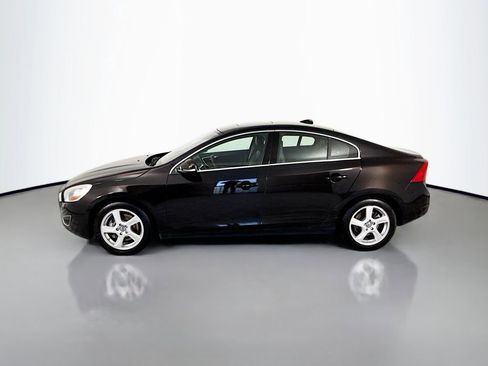 Used 2013 Volvo S60 T5 FWD image 2