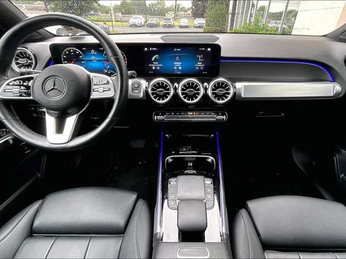 Certified 2022 Mercedes-Benz GLB 250 4MATIC image 15