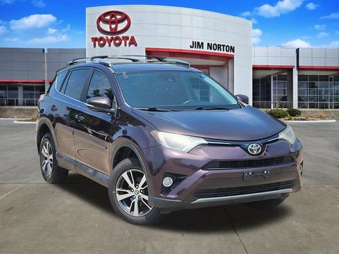 Used 2018 Toyota RAV4 XLE w/ Plus Extra Value Package FWD image 1