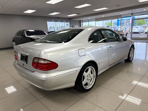 Used 2001 Mercedes-Benz CLK 320 Coupe image 6