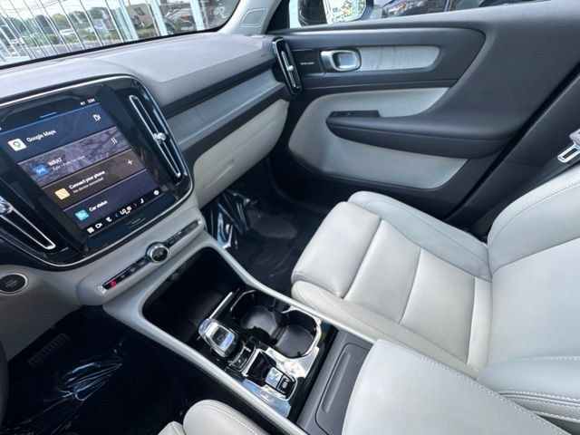 Certified 2024 Volvo XC40 B5 Plus w/ Protection Package Premier AWD/4WD image 22