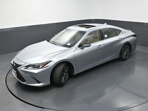 Used 2024 Lexus ES 350 w/ Premium Package image 35