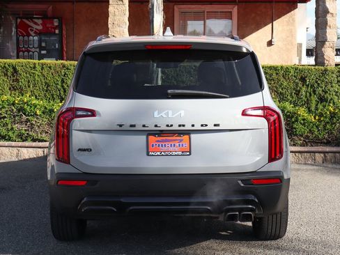 Used 2022 Kia Telluride EX w/ EX Premium Package image 7