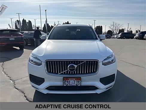 Used 2020 Volvo XC90 T6 Momentum image 11