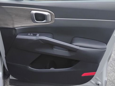 Used 2022 Kia Sorento EX w/ Panoramic Sunroof Package image 26