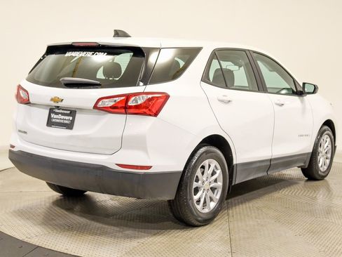 Used 2020 Chevrolet Equinox LS image 9