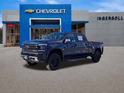 Used 2019 Chevrolet Silverado 1500 LT Trail Boss image 3
