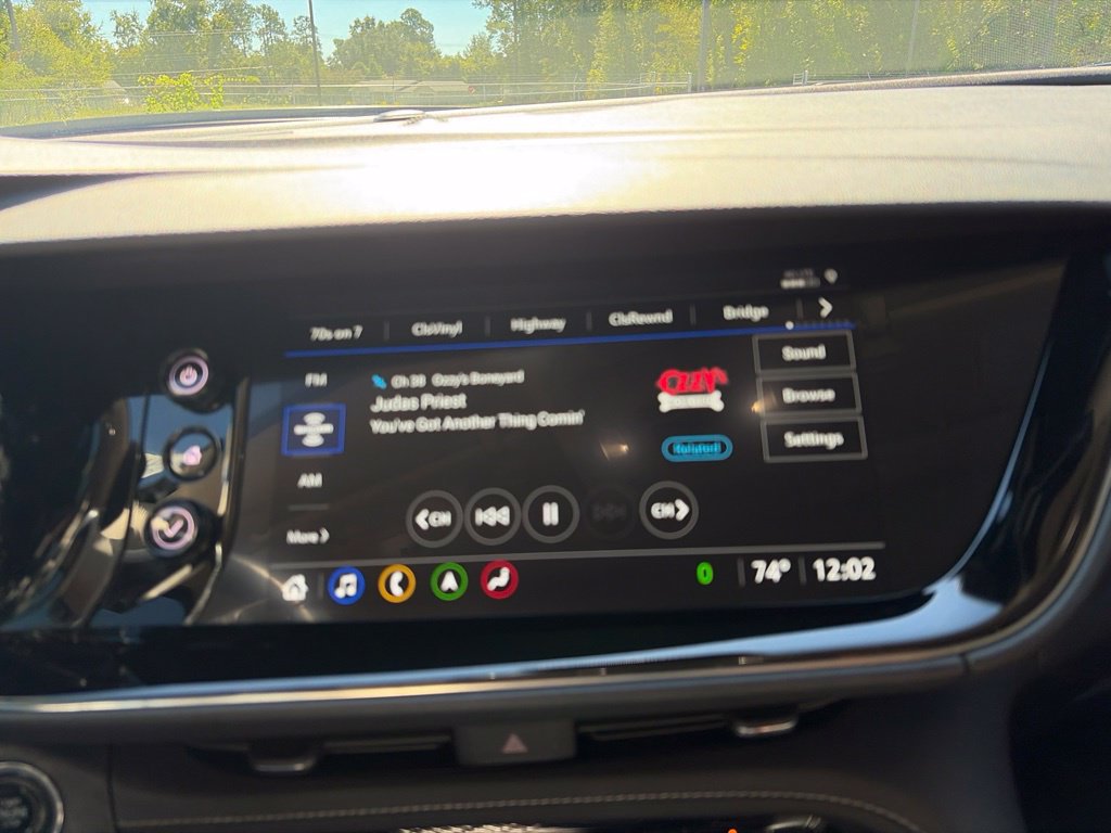 Used 2022 Buick Envision Avenir w/ Technology Package II FWD image 13