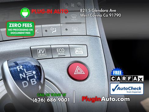 Used 2015 Toyota Prius Four FWD image 19