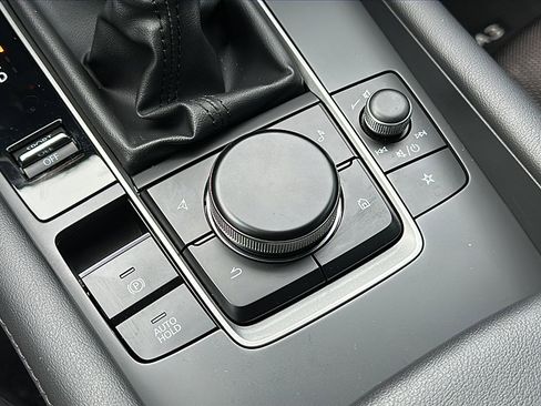 Used 2024 MAZDA MAZDA3 s image 33