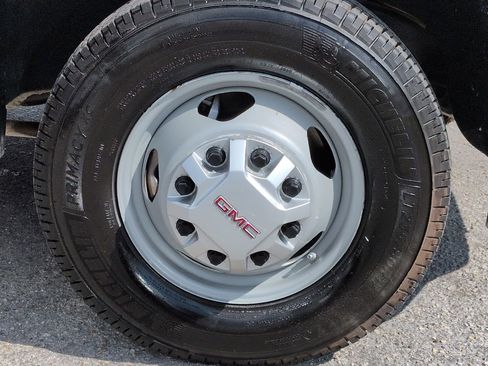 Used 2024 GMC Sierra 3500 Pro AWD/4WD image 11