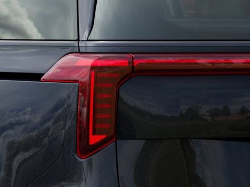 Certified 2026 Kia Carnival SX Prestige FWD image 11
