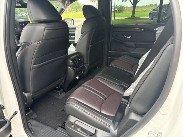 New 2026 Honda Pilot Black Edition image 15