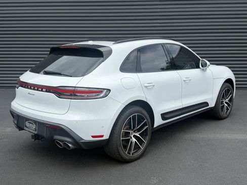 Certified 2023 Porsche Macan AWD/4WD image 9