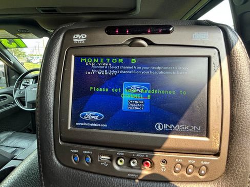 Used 2013 Ford Expedition Limited AWD/4WD image 25