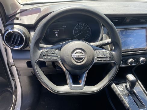 Used 2023 Nissan Kicks SV FWD image 21