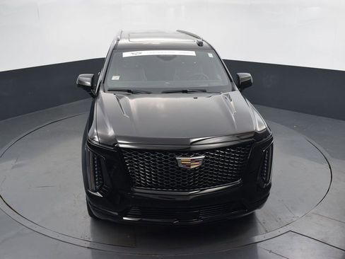 Certified 2025 Cadillac Escalade ESV Sport w/ Touring Package image 43