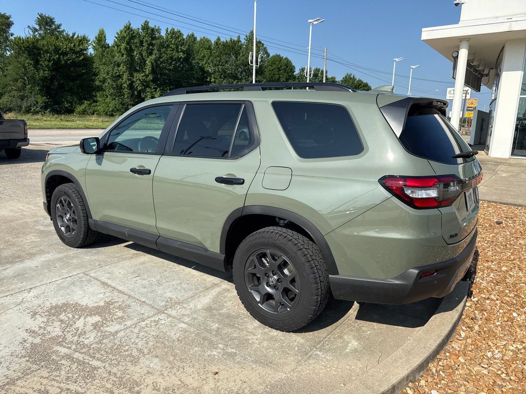 New 2026 Honda Pilot TrailSport image 3