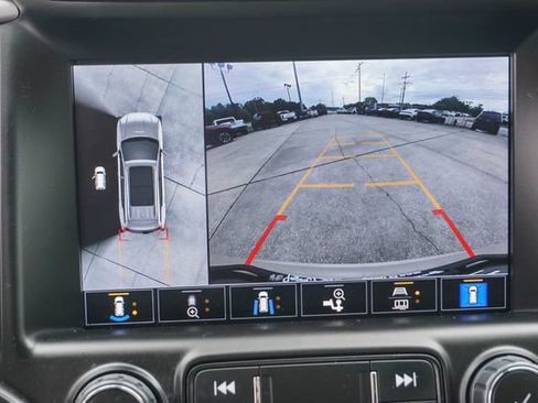 Used 2022 GMC Terrain AT4 w/ Infotainment Package II AWD/4WD image 29