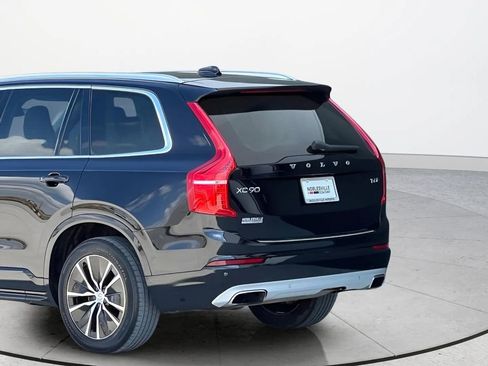 Used 2020 Volvo XC90 T6 Momentum AWD/4WD image 9