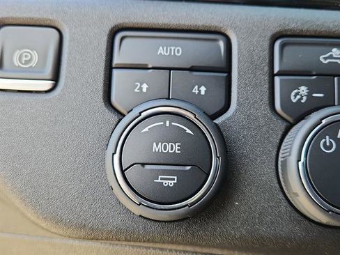 Used 2023 Chevrolet Silverado 1500 LT image 23