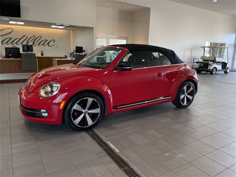 Used 2013 Volkswagen Beetle Turbo 60's Edition image 2