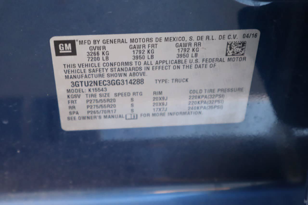 Used 2016 GMC Sierra 1500 SLT w/ All-Terrain Package AWD/4WD image 29