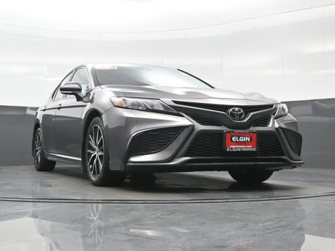 Used 2023 Toyota Camry SE w/ Protection Package (Q2) (TMS) FWD image 25