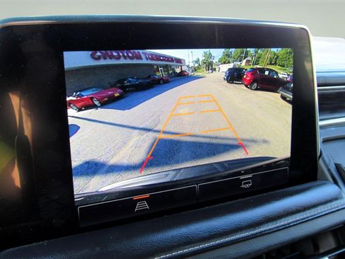 Used 2023 GMC Yukon SLT image 25