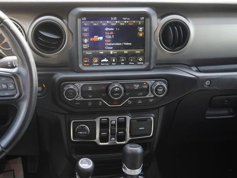 Used 2021 Jeep Gladiator Sport AWD/4WD image 14