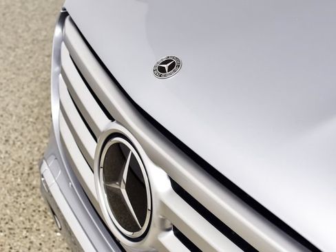 Certified 2025 Mercedes-Benz GLS 450 4MATIC image 8