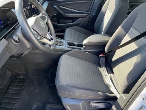 Used 2025 Volkswagen Jetta S image 23