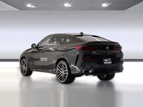 Used 2023 BMW X6 xDrive40i w/ M Sport Package image 3
