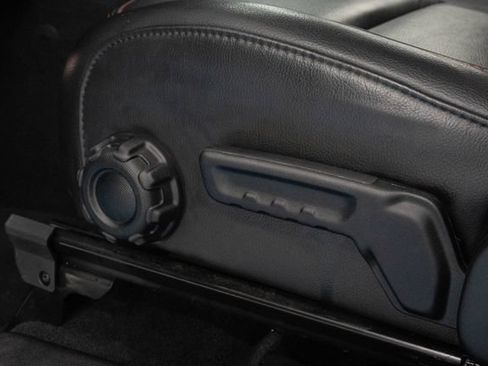 Used 2022 Jeep Wrangler Rubicon w/ Cold Weather Group AWD/4WD image 4