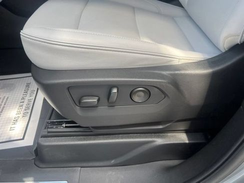 Used 2025 Chevrolet Tahoe Premier RWD image 16