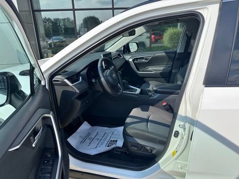 Used 2024 Toyota RAV4 XLE w/ Convenience Package AWD/4WD image 20
