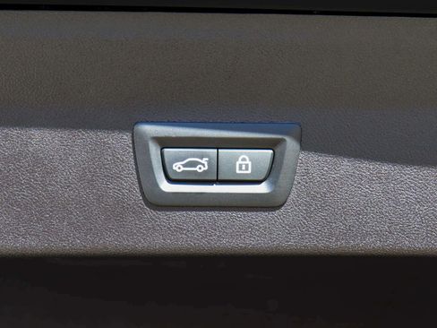 Used 2020 BMW X4 xDrive30i w/ Executive Package image 31