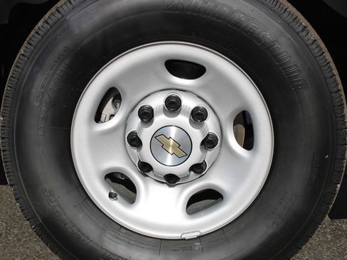 Used 2025 Chevrolet Express 2500 Extended w/ Communications Package image 31