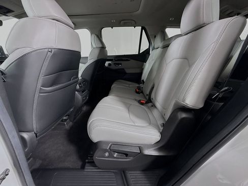 Certified 2025 Honda Pilot Touring image 23