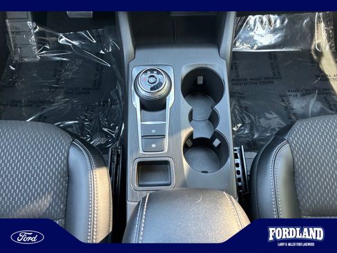 Used 2025 Ford Escape SE FWD image 30