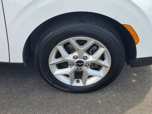 Used 2022 Kia Soul LX w/ Technology Package image 8