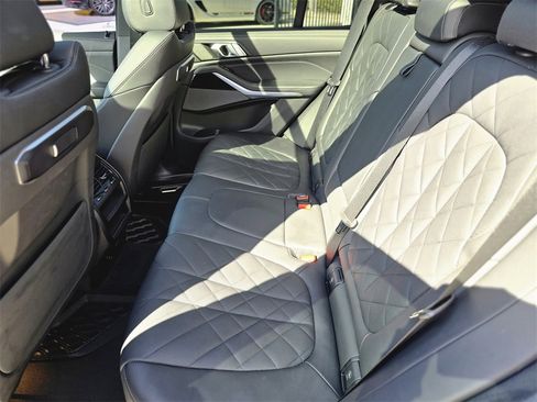 Used 2025 BMW X5 sDrive40i w/ M Sport Package image 10