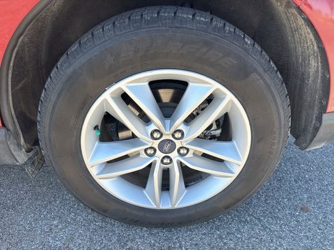 Used 2017 Ford Edge SEL w/ Equipment Group 201A image 6