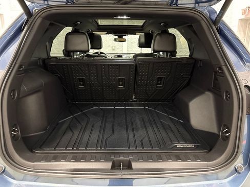 Used 2024 Chevrolet Equinox Premier AWD/4WD image 39