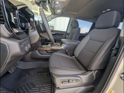 New 2026 Chevrolet Silverado 1500 RST w/ Z71 Off-Road Package AWD/4WD image 15